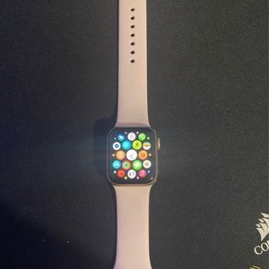 Apple Watch 44 m series 5